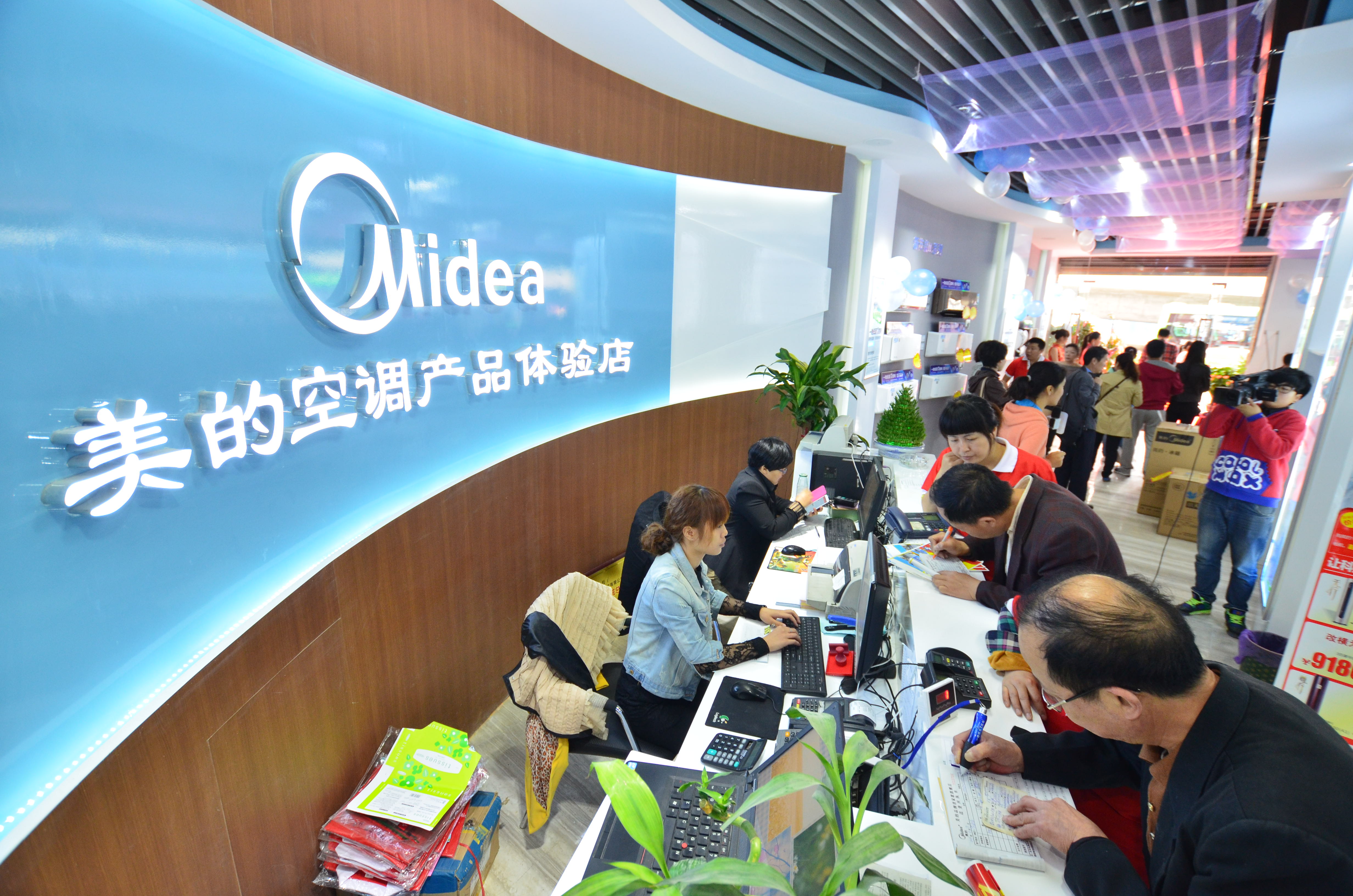 ���Ŀ��{(di��o)���۽����M��ʹ�Ãrֵ���Գ־�Ʒ��(zh��n)�Բ��ӓu